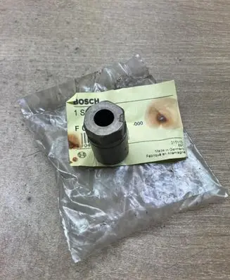 Iveco Daily 40.8 Fuel injector F00RJ02237 F00RJ02237000