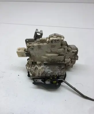 Audi A6 S6 C6 4F Rear door lock 4F0839015