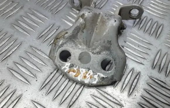 Subaru Legacy Rear door lower hinge
