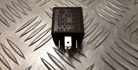 Volkswagen Golf III Other relay 191955531