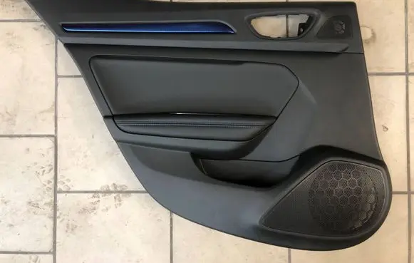 Renault Megane IV Coupe rear side trim panel 829A13496R