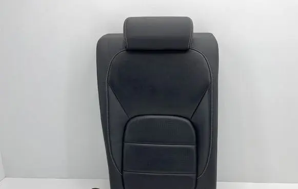 Jaguar XE Rear seat 