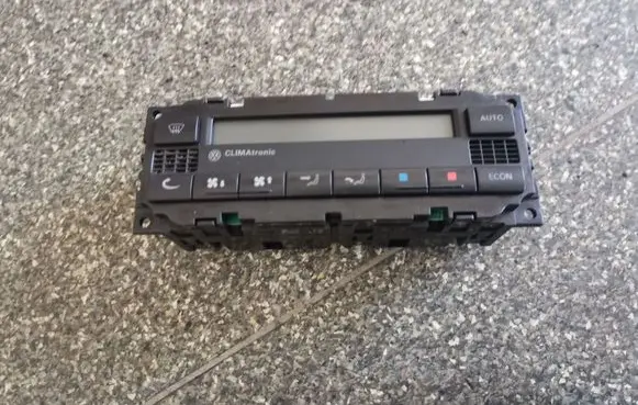 Volkswagen PASSAT B5 Climate control unit 3B1907044D