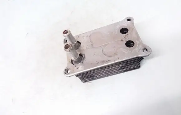 Jaguar X-Type Oil filter mounting bracket