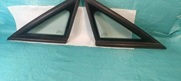 Seat Altea XL Front door vent window glass four-door 43R001057