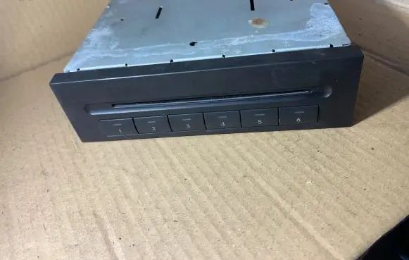 Mercedes-Benz E W211 Radio/CD/DVD/GPS head unit A2118275542 MH3210 020316