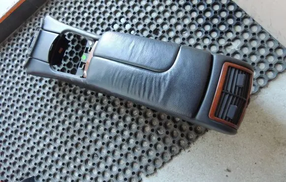 Mercedes-Benz S W220 Center console 598068
