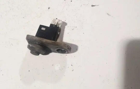 Hyundai Tiburon Front door sensor 