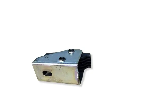 Skoda Octavia Mk2 (1Z) Tie down hook / loop 1Z9867615D