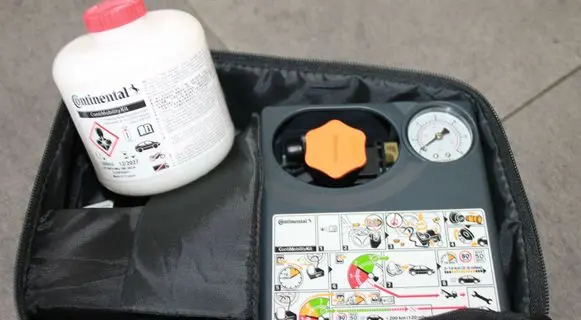 Renault Kangoo II Tire air pump compressor 17370241 AIRCOMPRESSOR
