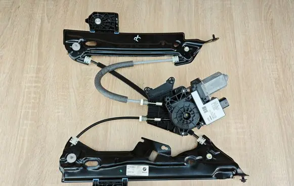 BMW 4 G22 G23 G24 G26 Rear window lifting mechanism without motor 9854496