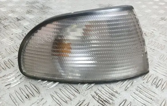 Audi A4 S4 B5 8D Front indicator light 