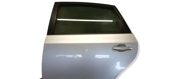Toyota Prius (XW30) Rear door 6700447180