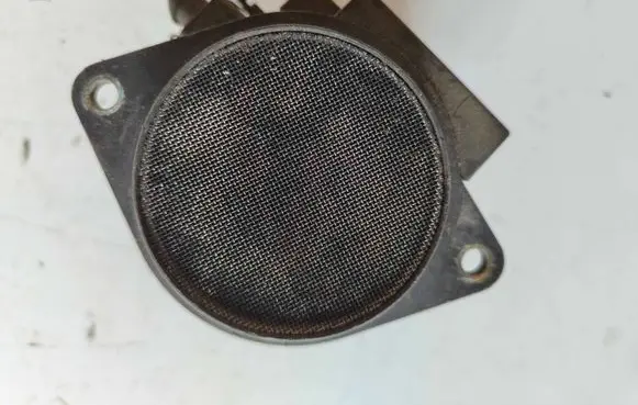 Volkswagen Golf III Mass air flow meter 074906461
