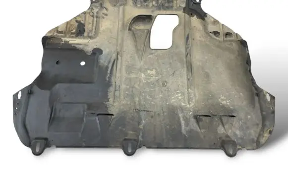 Ford C-MAX I Engine splash shield/under tray 3M51R6P013A