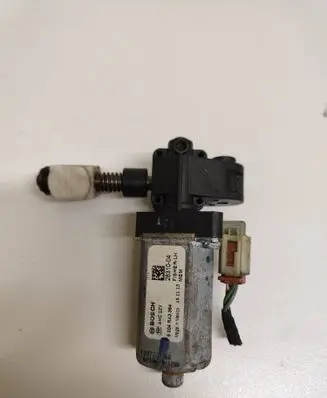 Chevrolet Camaro Seat adjustment motor 13507445 2831004 1397221068