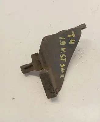 Volkswagen Transporter - Caravelle T4 Power steering pump mounting bracket 044145548D