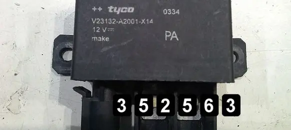 Mercedes-Benz E W211 ABS relay 0025423819