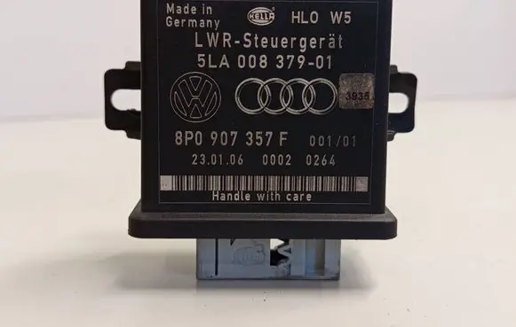 Audi A4 S4 B7 8E 8H Light module LCM 5LA00837901 8P0907357F