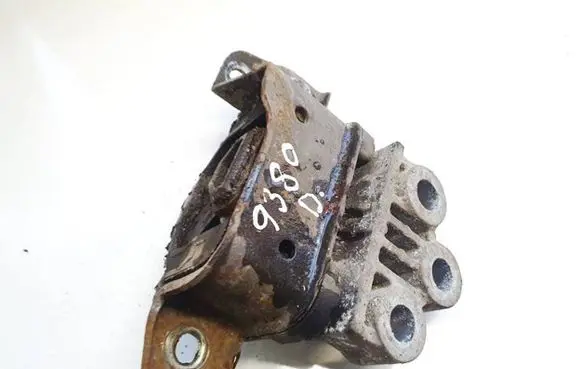 Fiat Grande Punto Engine mount bracket