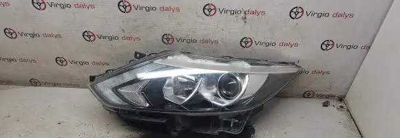 Nissan Qashqai Headlight/headlamp