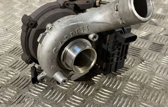 Audi A6 S6 C6 4F Turbo HGR059145722R
