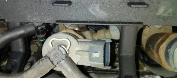 Fuel injector