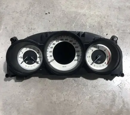 Mercedes-Benz CLS C218 X218 Speedometer (instrument cluster) A2189007503 A2189015900 A2189021001