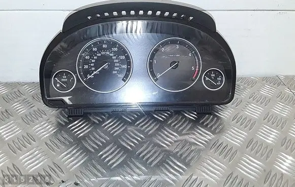 BMW 5 F10 F11 Speedometer (instrument cluster) 922761601
