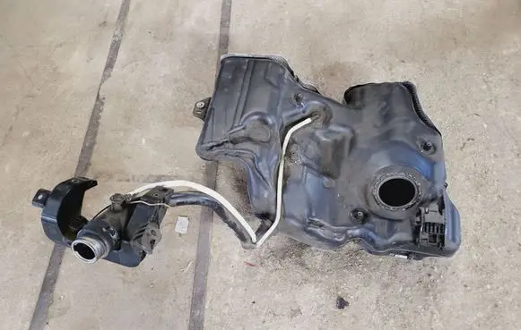 Skoda Superb B8 (3V) Fuel tank 3Q0201021 151186 1023781