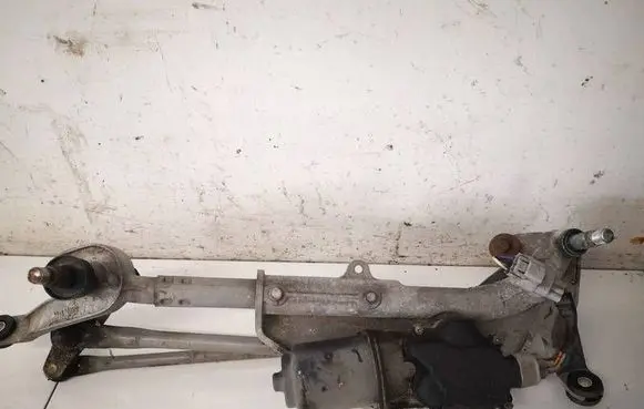 Honda CR-V Front wiper linkage and motor 