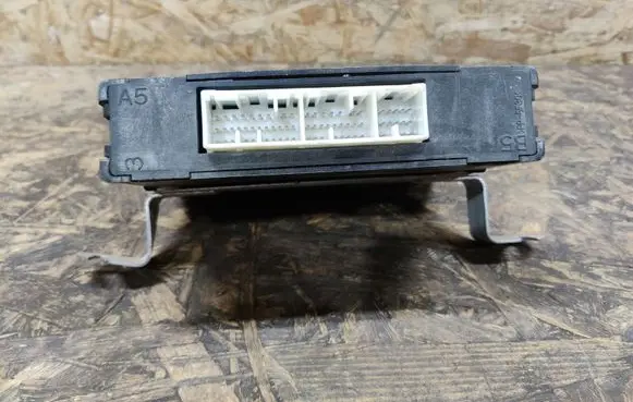 Suzuki Liana Engine control unit/module 3392059JA