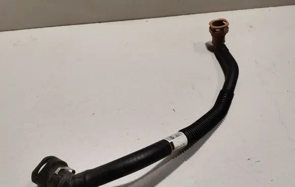 Coolant pipe/hose