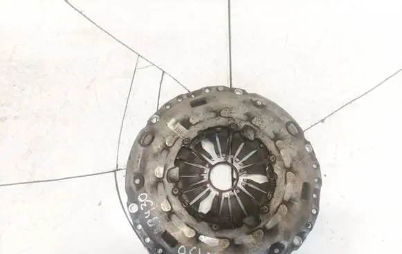 Volvo XC70 Pressure plate 30735828