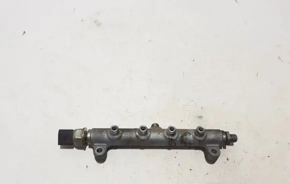 Volkswagen Touareg II Fuel main line pipe 057130089Q