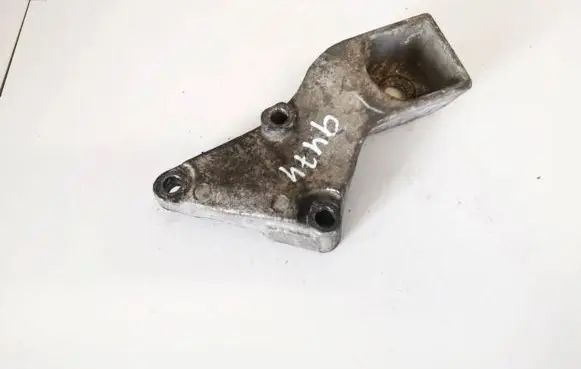 Citroen Xsara Picasso Engine mounting bracket 9637792380