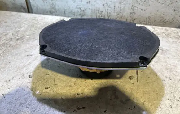 Dodge Charger Front door speaker 05064358AB