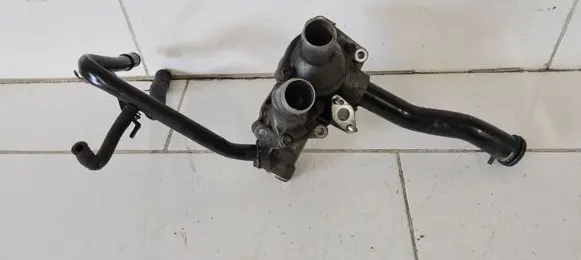 Honda CR-V Thermostat housing RL01