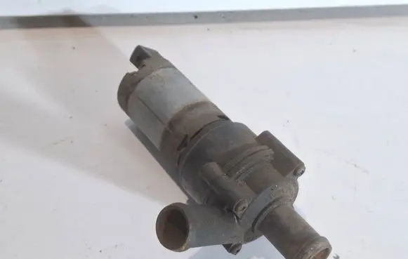 Opel Omega B2 Electric auxiliary coolant/water pump 90448286 0392020034