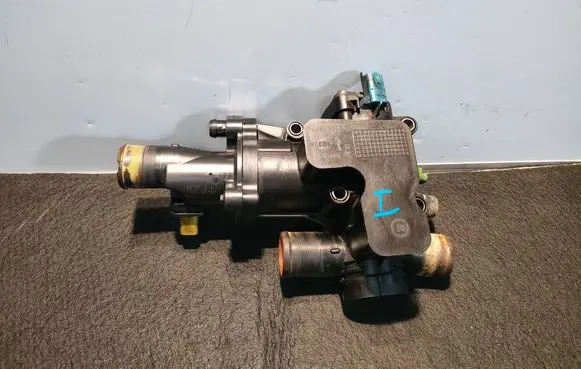 Ford Focus Thermostat/thermostat housing 9646439080 51353