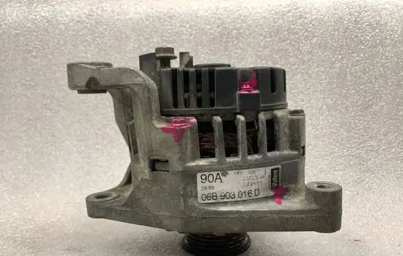 Audi A4 S4 B5 8D Generator/alternator 06B903016D 2542225A 063217