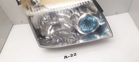 Nissan X-Trail T30 Headlight/headlamp