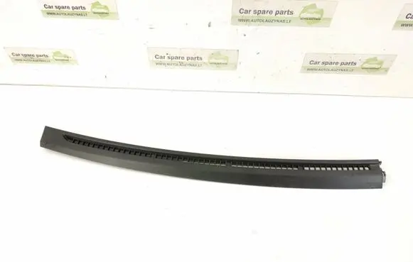 Mercedes-Benz C W205 Dash center air vent grill 2056890008 JCI2400070EU