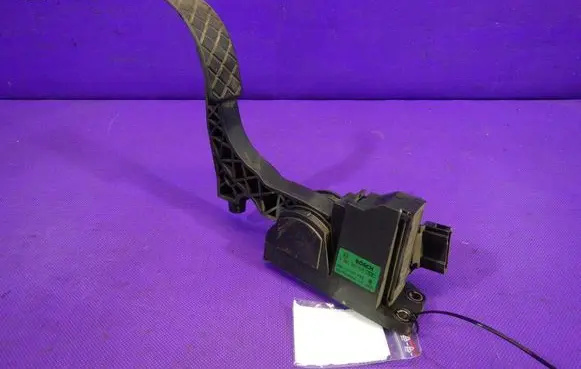 Seat Ibiza III (6L) Accelerator throttle pedal 