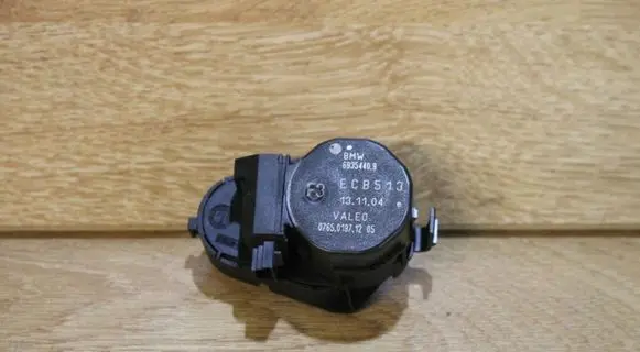 BMW X5 E53 A/C air flow flap actuator/motor 69354409