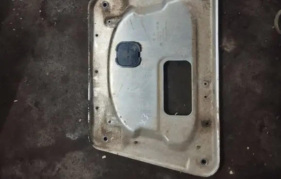 BMW X3 E83 Engine splash shield/under tray 10119017