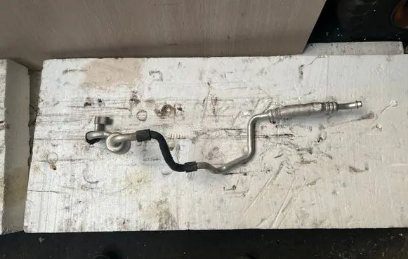 Volkswagen New Beetle Air conditioning (A/C) pipe/hose 1C1820743L