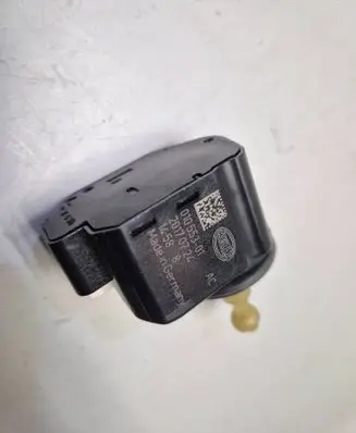 Headlight level adjustment motor