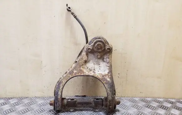 Opel Frontera B Front lower control arm/wishbone