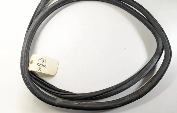 BMW 3 F30 F35 F31 Rear door rubber seal (on body) 7258336